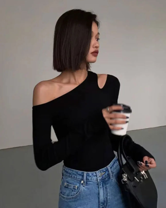 Off-shoulder T-shirts