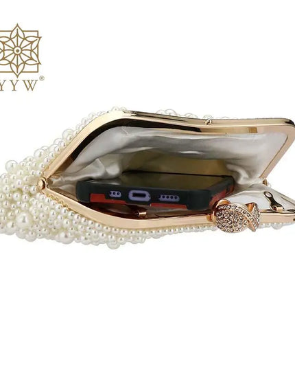 Elegant Pearl Clutch - VOLDRI