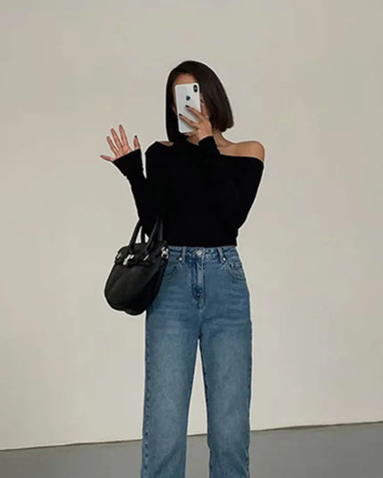 Off-shoulder T-shirts