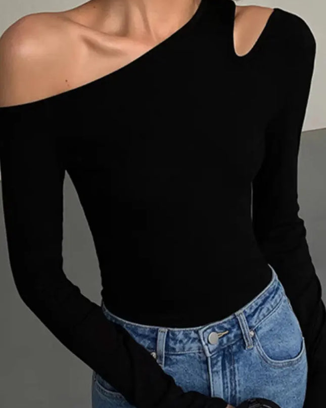 Off-shoulder T-shirts