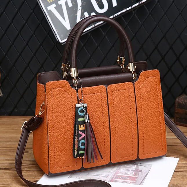 Single shoulder handbag