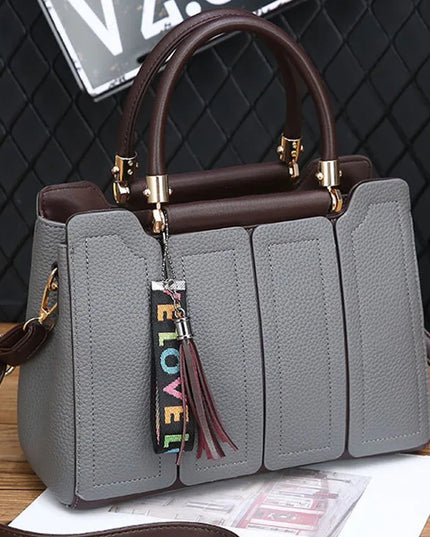 Single shoulder handbag